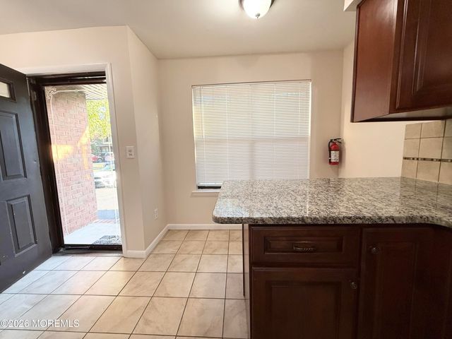 18 Dogwood Drive, Edison, NJ 08820