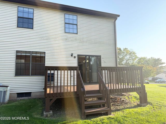 18 Dogwood Drive, Edison, NJ 08820