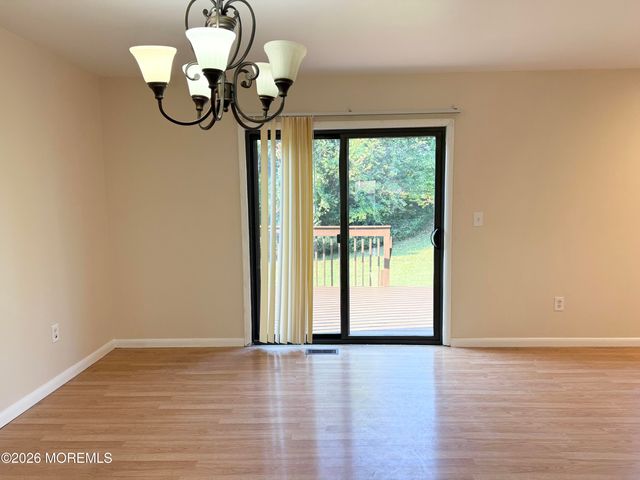 18 Dogwood Drive, Edison, NJ 08820