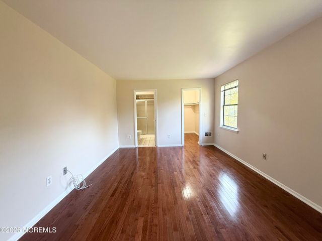 18 Dogwood Drive, Edison, NJ 08820