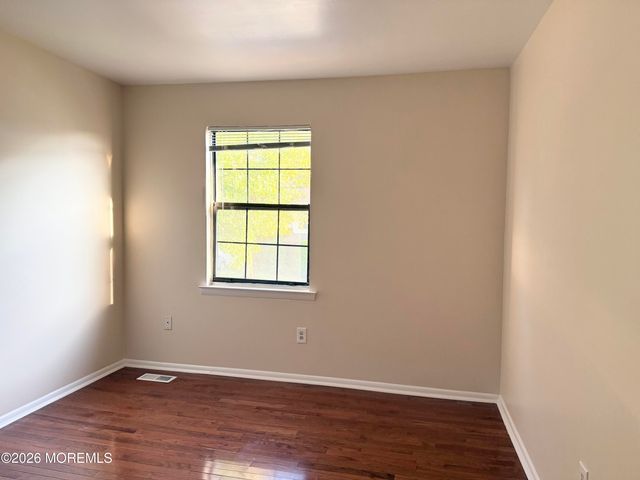 18 Dogwood Drive, Edison, NJ 08820