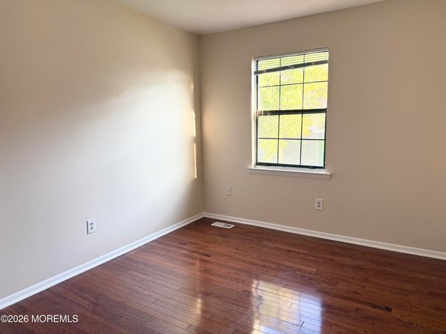 18 Dogwood Drive, Edison, NJ 08820