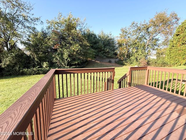 18 Dogwood Drive, Edison, NJ 08820