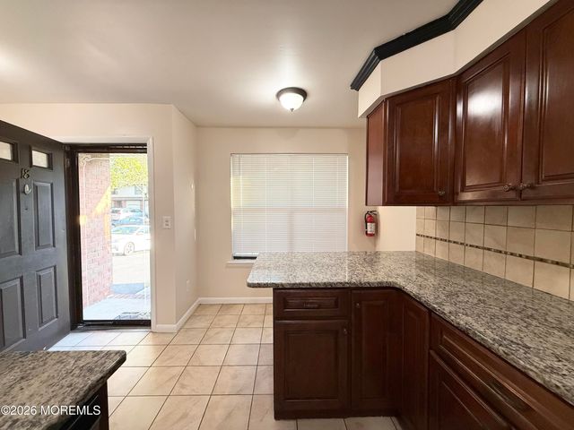 18 Dogwood Drive, Edison, NJ 08820