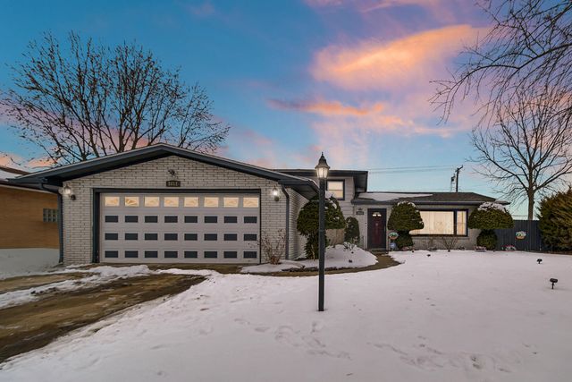 2812 W 60th Drive, Merrillville, IN 46410