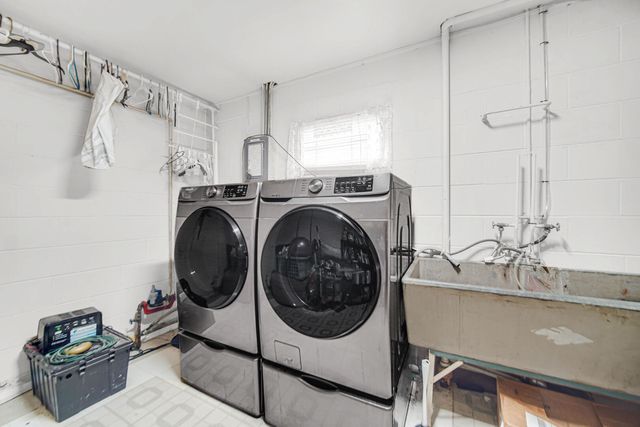 2812 W 60th Drive, Merrillville, IN 46410