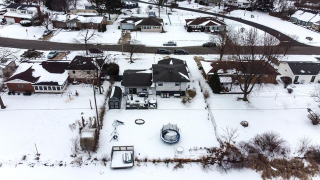 2812 W 60th Drive, Merrillville, IN 46410