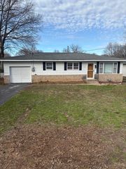 314 Birch Street, Monett, MO 65708