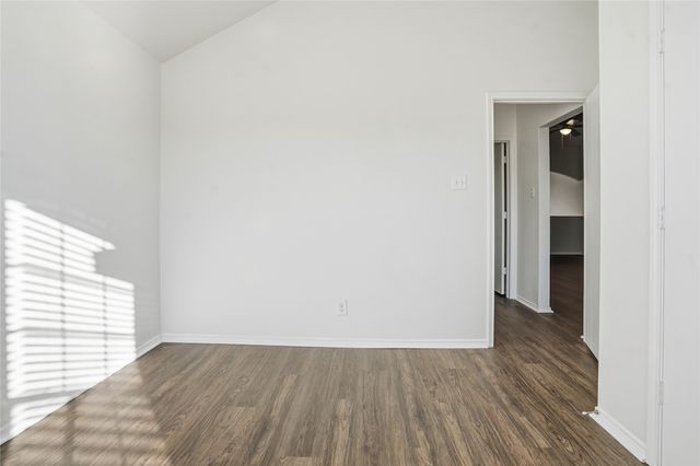 340 Creekside Way, Waxahachie, TX 75165