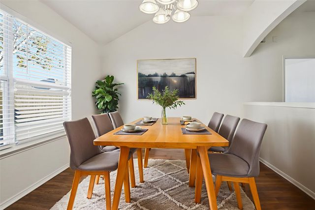 340 Creekside Way, Waxahachie, TX 75165