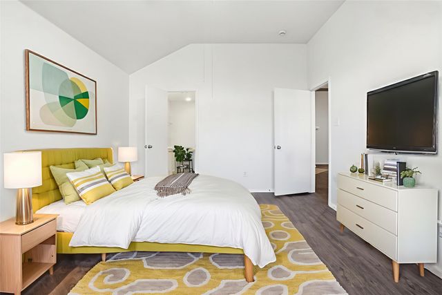 340 Creekside Way, Waxahachie, TX 75165