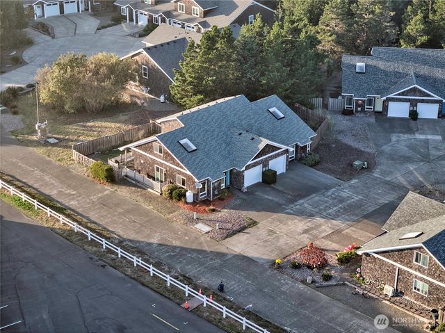 154 28th Street NW, Long Beach, WA 98631