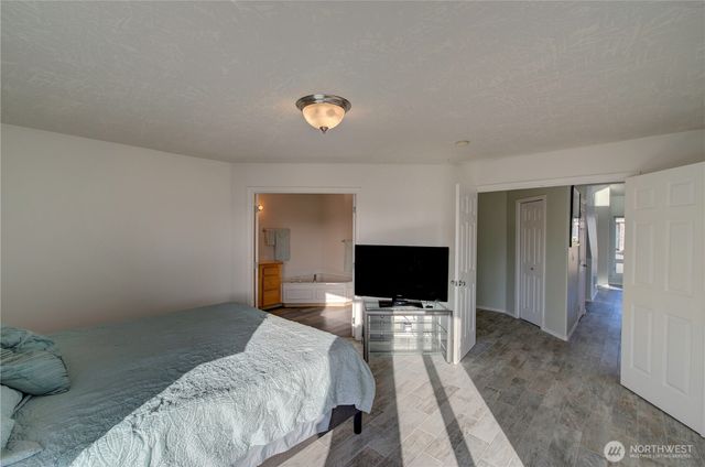 154 28th Street NW, Long Beach, WA 98631