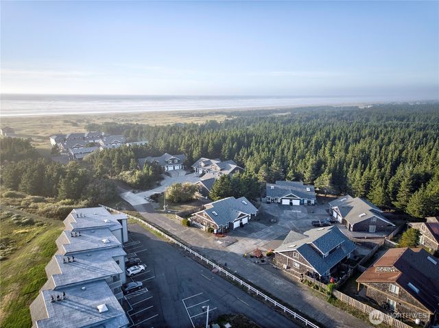 154 28th Street NW, Long Beach, WA 98631