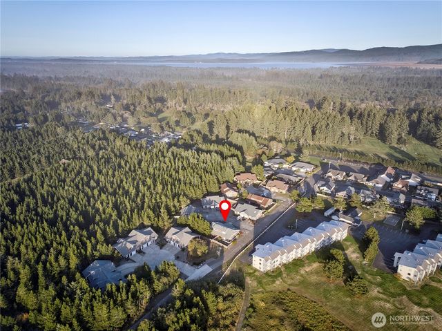 154 28th Street NW, Long Beach, WA 98631