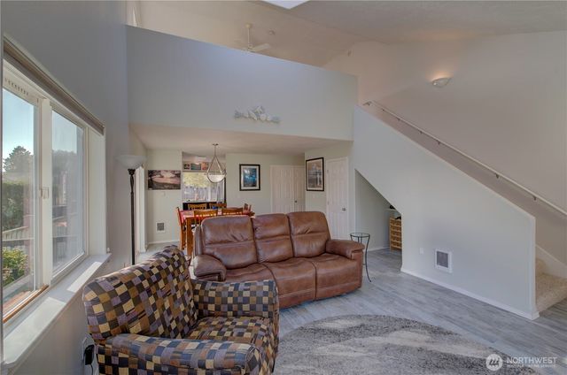 154 28th Street NW, Long Beach, WA 98631