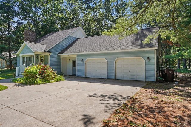 2139 Deerwood Drive, Twin Lake, MI 49457