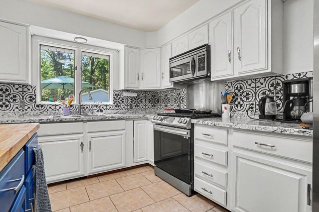 2139 Deerwood Drive, Twin Lake, MI 49457