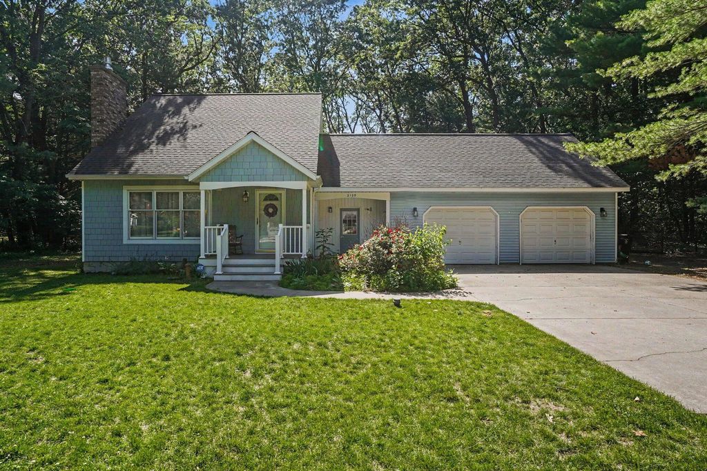 2139 Deerwood Drive, Twin Lake, MI 49457