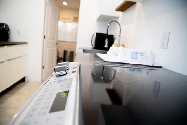 916 W Drew Street, Lantana, FL 33462