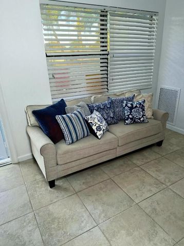 916 W Drew Street, Lantana, FL 33462