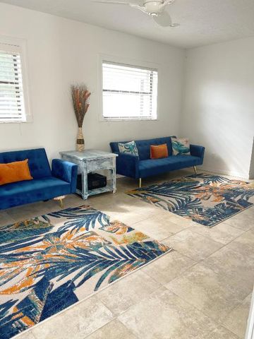 916 W Drew Street, Lantana, FL 33462