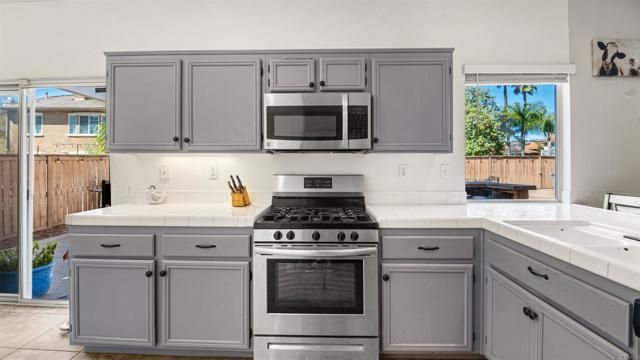 3605 Lake Circle Dr, Fallbrook, CA 92028