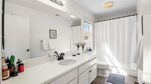 3605 Lake Circle Dr, Fallbrook, CA 92028