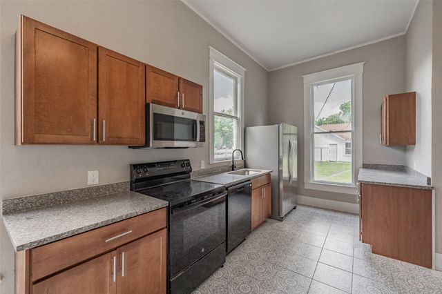 2700 Grim Avenue, Waco, TX 76707