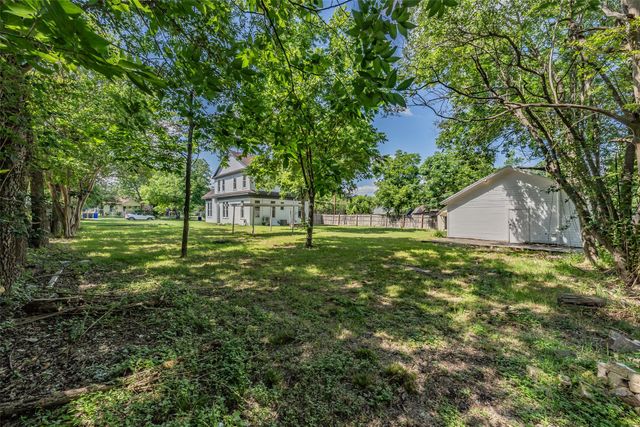 2700 Grim Avenue, Waco, TX 76707