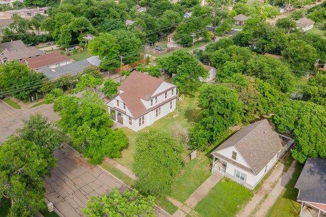 2700 Grim Avenue, Waco, TX 76707
