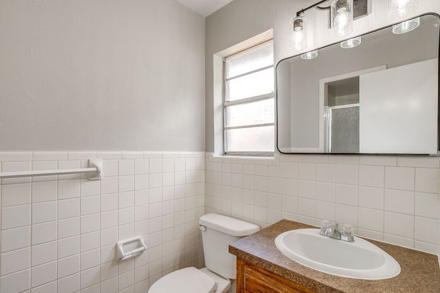 232 Linda Drive, Burleson, TX 76028