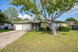 232 Linda Drive, Burleson, TX 76028