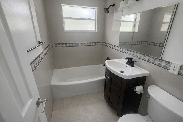2800 SW 9th Street, Fort Lauderdale, FL 33312