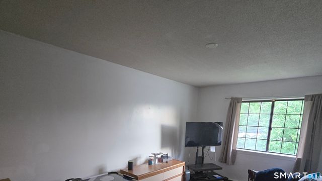 499 Scott Road 14, Waterbury, CT 06705