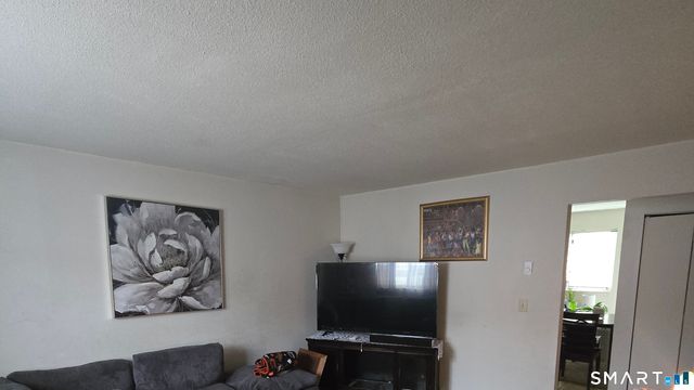 499 Scott Road 14, Waterbury, CT 06705