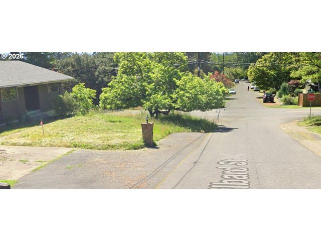 6166 Sw WILBARD St, Portland, OR 97219