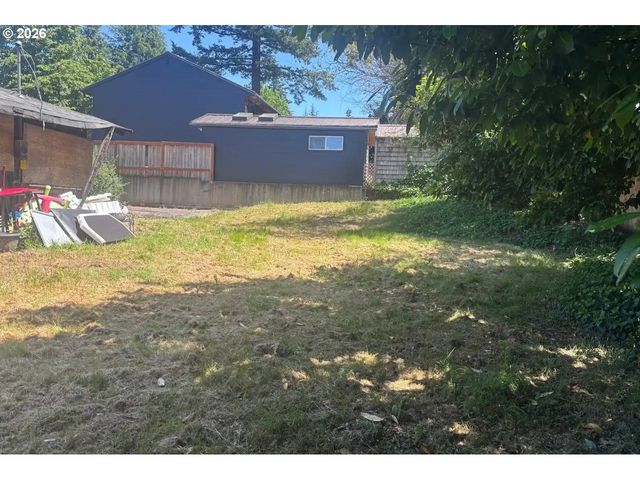 6166 Sw WILBARD St, Portland, OR 97219