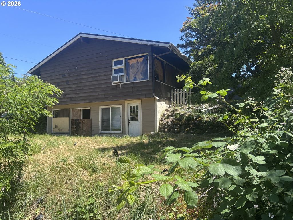 6166 Sw WILBARD St, Portland, OR 97219