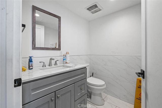 18750 Crenshaw, Torrance, CA 90504