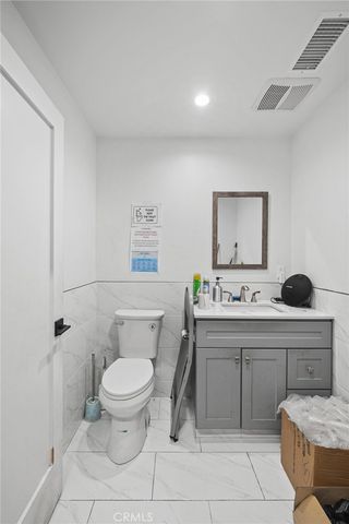 18750 Crenshaw, Torrance, CA 90504