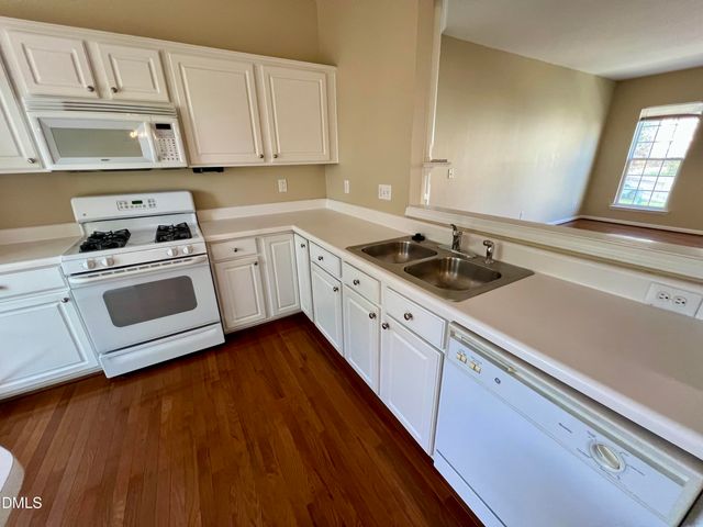 413 Ruby Walk Drive, Morrisville, NC 27560