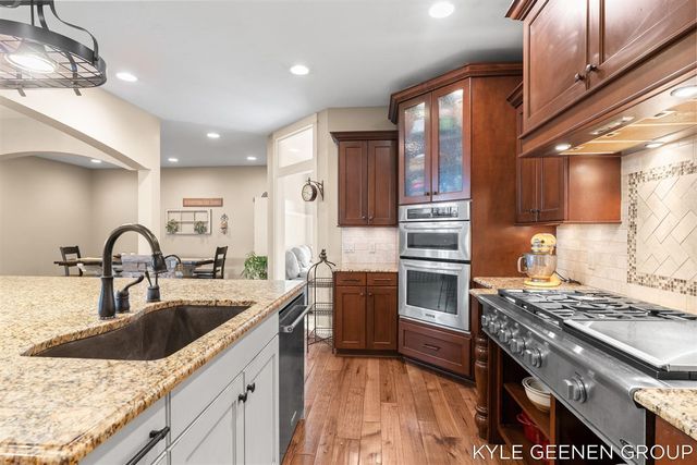 564 Blackstone Street, Holland, MI 49423