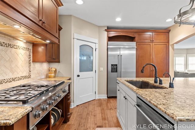 564 Blackstone Street, Holland, MI 49423