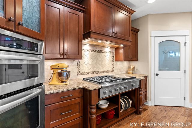 564 Blackstone Street, Holland, MI 49423