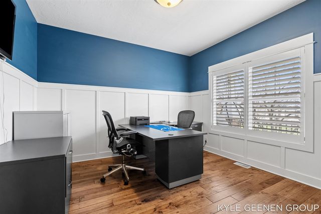 564 Blackstone Street, Holland, MI 49423