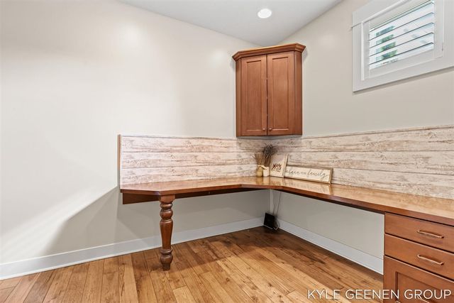 564 Blackstone Street, Holland, MI 49423