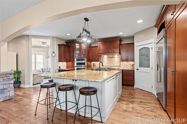 564 Blackstone Street, Holland, MI 49423