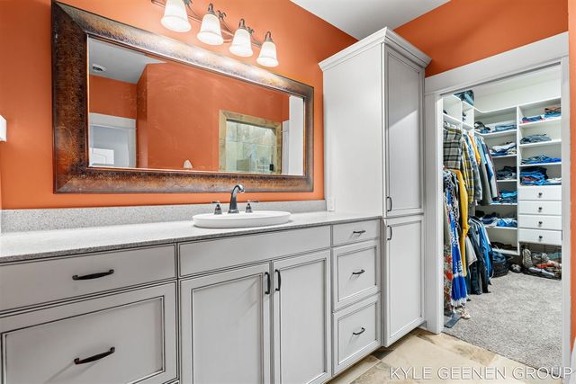 564 Blackstone Street, Holland, MI 49423