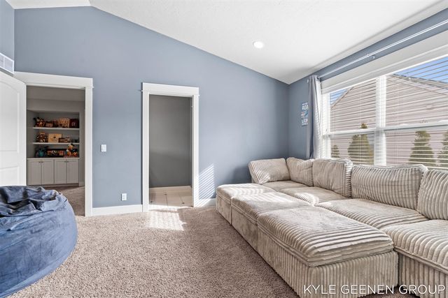 564 Blackstone Street, Holland, MI 49423